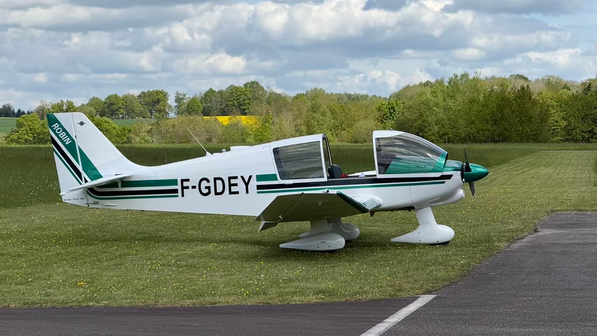 Robin DR400-120